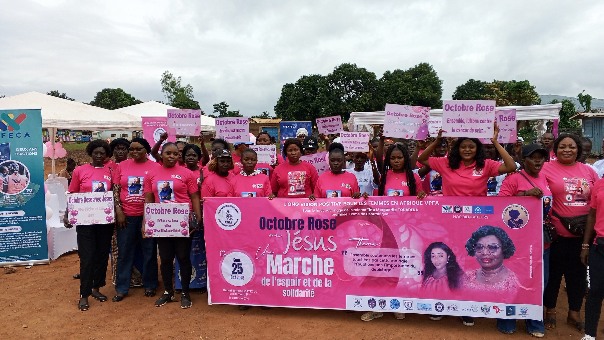 OCTOBRE ROSE AVEC JESUS